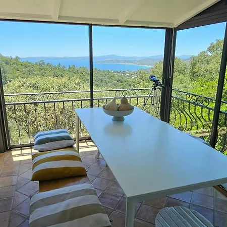 Provencal Facing The Gulf Of Saint-tropez 度假居